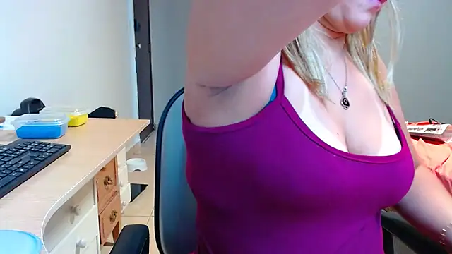 BumbumGigante 라이브 XXX 채팅