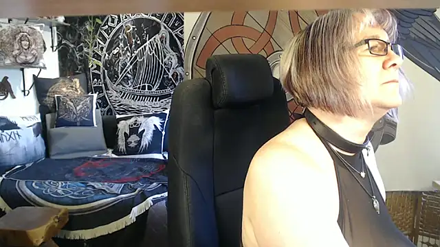 TittenMichelle: онлайн-секс-чат