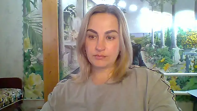 Show modela Rinayaii na web-kameri