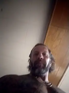 Show modela AceticPinscher na web-kameri