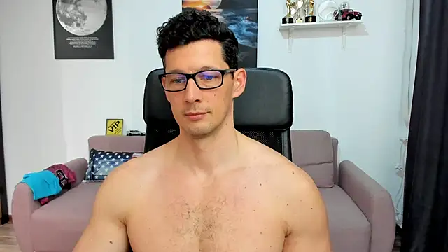 BrutusK08 Live XXX-Chat