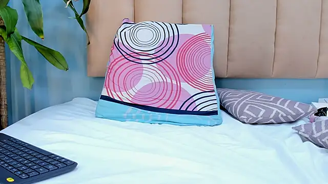 Chat +18 de genesis4u ao vivo