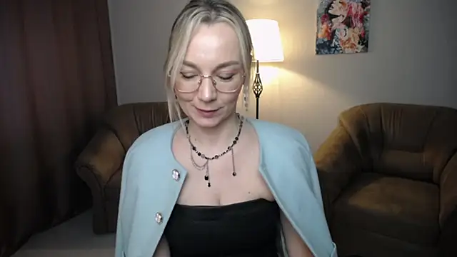 Онлайн чат XXX Ava_Elior