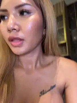 Alittleasiangirl Webcam-Show