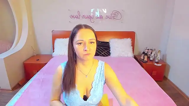 AngellLika Chat XXX in diretta