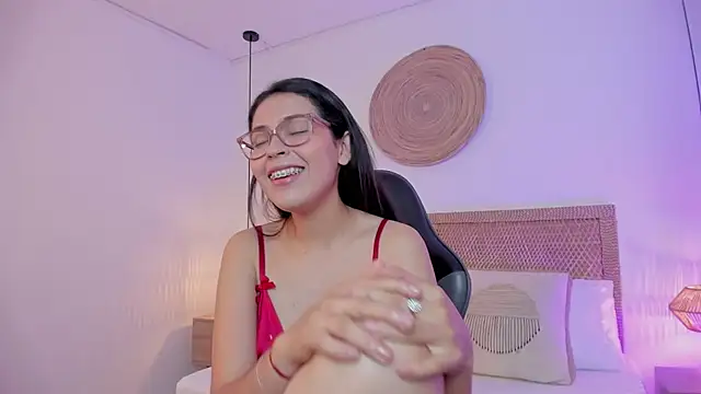 desireee_ live XXX chat