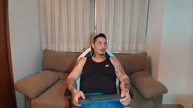 Valen_Dom Adlı Modelin Web Kamerası Şovu