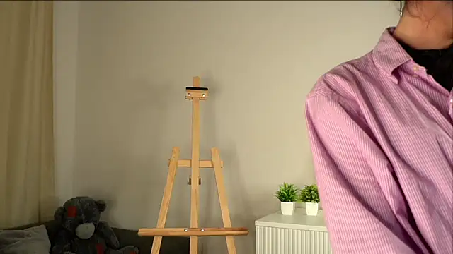 NelleMihalko Adlı Modelin Canlı XXX Sohbeti