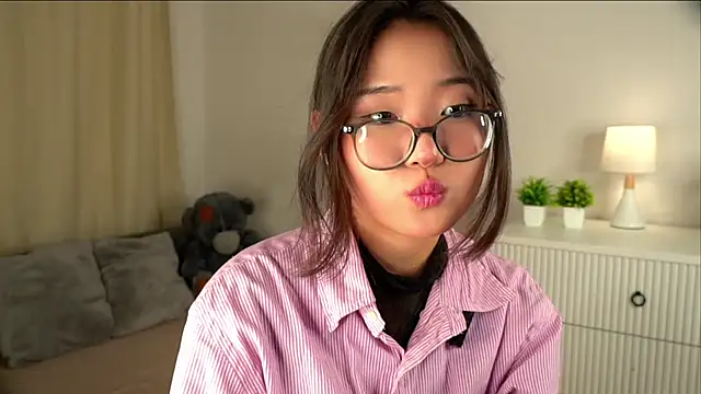 NelleMihalko's Live XXX Chat