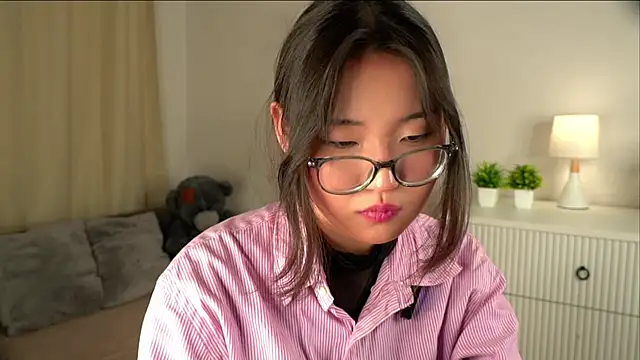 Živý XXX chat NelleMihalko