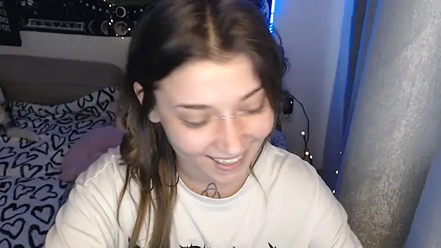 AlienforTwenty Chat XXX in diretta