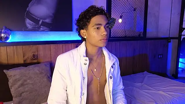 AlanCutee Live XXX Chat