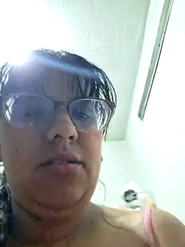 ZaidaWet élő XXX-chatje