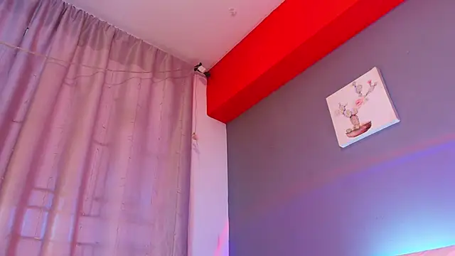 Chat XXX en directo de adara_johnson__