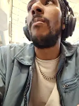 XXX chat uživo modela Mikaaa97