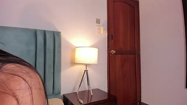 Christy_Sea Adlı Modelin Canlı XXX Sohbeti