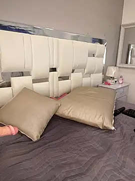 Eva_Johnss Adlı Modelin Canlı XXX Sohbeti