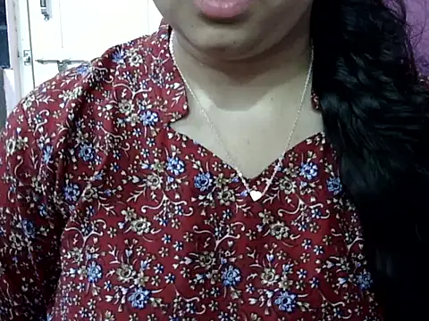 Cute_AliyaaのライブXXXチャット