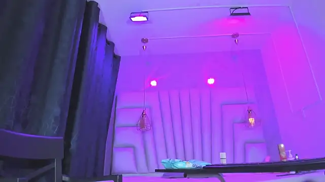 دردشة AngelaaCute_ الجنسية المباشرة