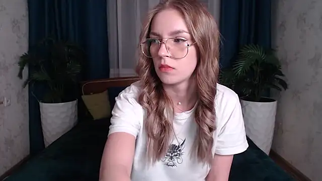 HitGyrl Adlı Modelin Canlı XXX Sohbeti