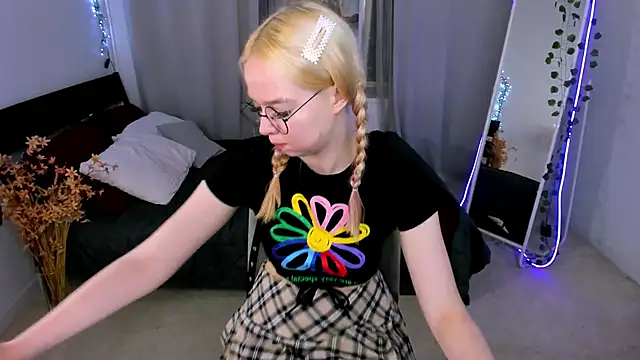 BellaMontgomery Chat XXX live