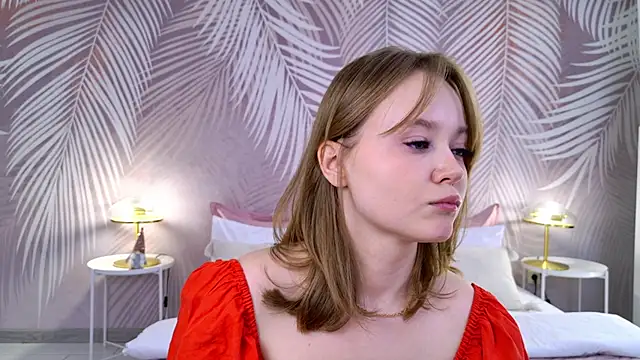 ElaraVance Adlı Modelin Canlı XXX Sohbeti