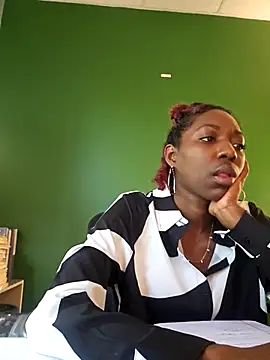 oliviaprettypussy Adlı Modelin Canlı XXX Sohbeti