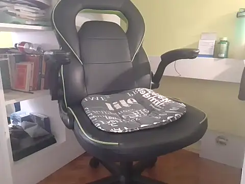 feathersify Chat XXX live