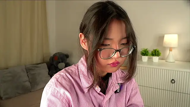 XXX chat uživo modela NelleMihalko