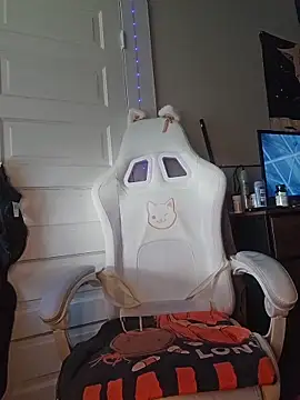 Chat XXX en directo de Lunalovesyou8