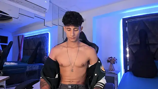 MaxiimoRomano_: онлайн-секс-чат