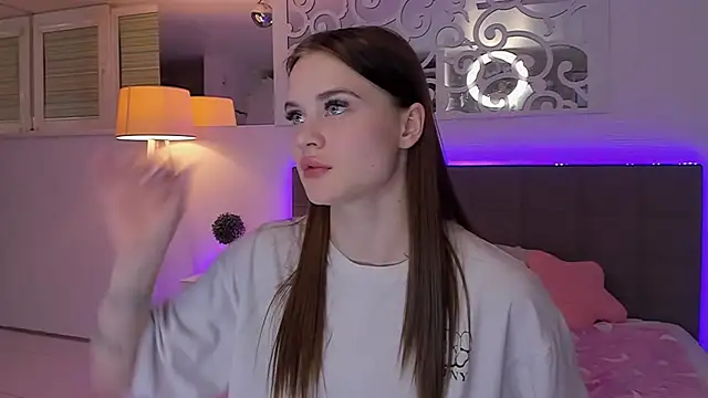 LuisaClover's Live XXX Chat