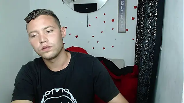 sven_fox723 webkamerás műsora