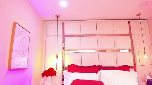 elizavenus: διαδικτυακό σόου στην κάμερα