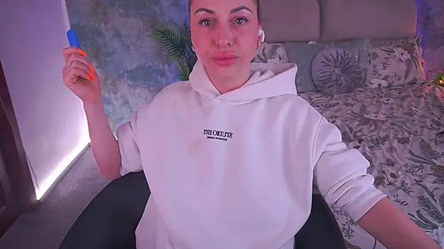 KristiiMax Chat XXX in diretta