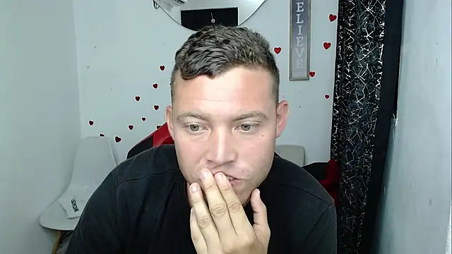 sven_fox723 Show Webcam