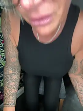 Big-Tits696969 Live XXX-chat