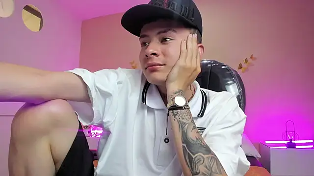 Chat +18 de Nascary_Fox ao vivo