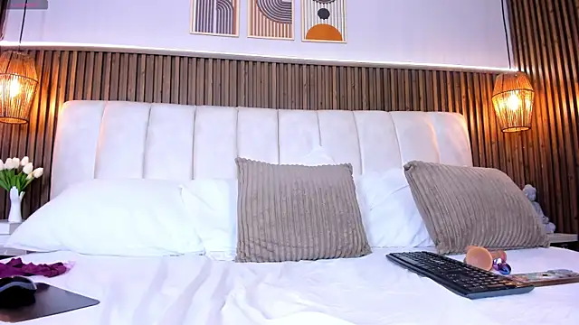 LisaLain Adlı Modelin Canlı XXX Sohbeti