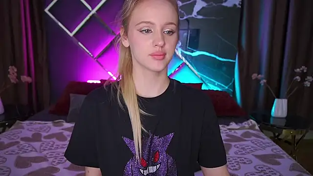 دردشة LylaYeess الجنسية المباشرة