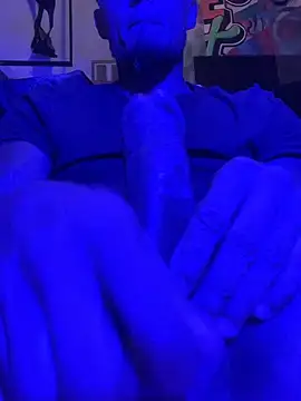 DarkHorse89 Show in webcam