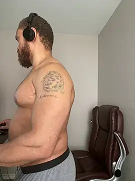 Fathero1time Live XXX-Chat