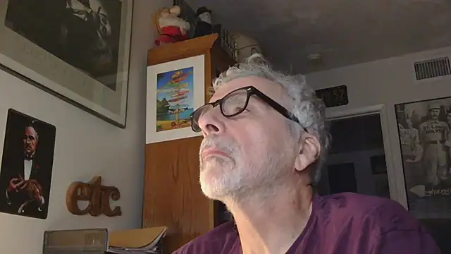 Pertunjukan Kamera Web drawde34