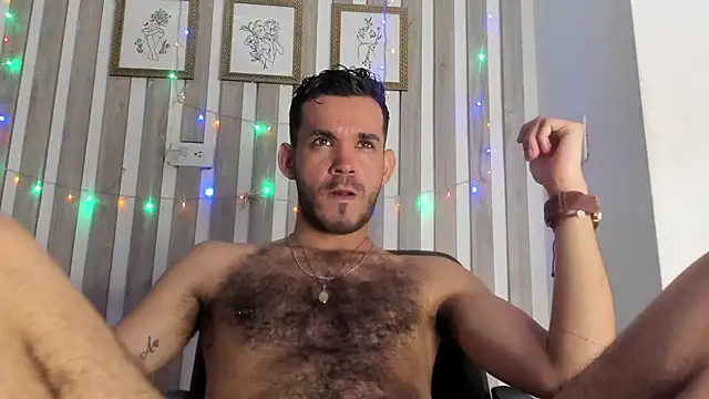 EthanGrey: διαδικτυακό σόου στην κάμερα