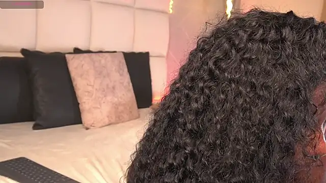 SaraMonroe1's Live XXX Chat