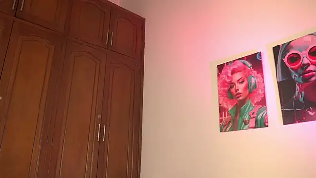 Chat +18 de pocahotass_11 ao vivo