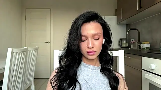 Webkamerová show KaceyLogoleo