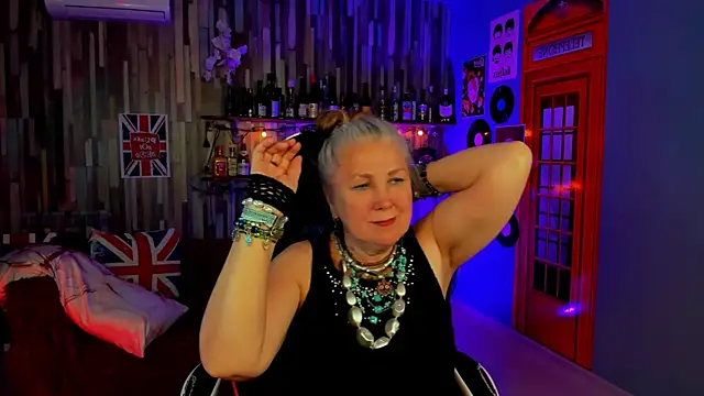 LilaMaharani live XXX chat