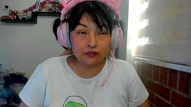 Živý XXX chat Shaddycute_