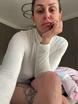 Chat +18 de AmandaArt ao vivo